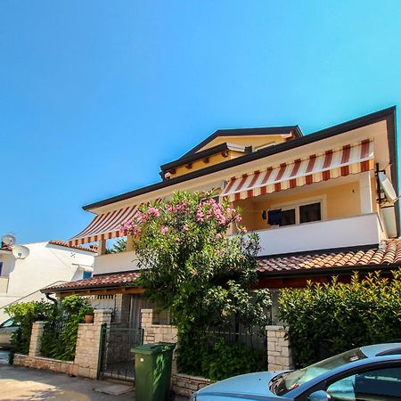 Viviana Damir A2 Apartment Новиград Екстериор снимка